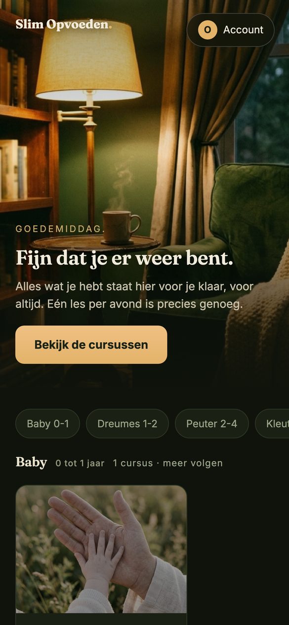 De leeromgeving van Slim Opvoeden op een telefoon